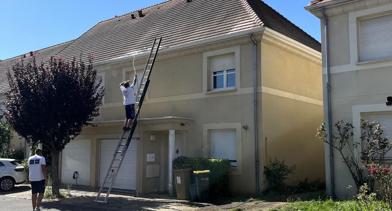 Nettoyage de toiture et façades