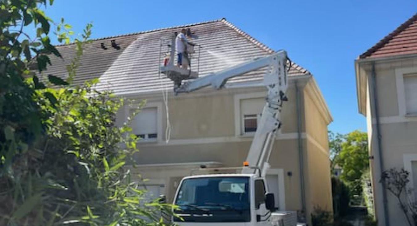 Nettoyage de toiture et façades